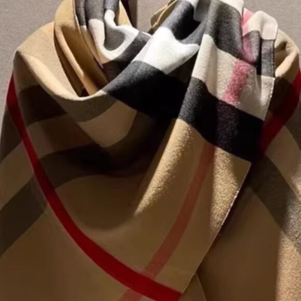Burberry Camel and Black Check Cape - Picture 7 of 8